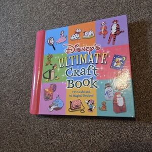 🎈2/$15 Disney's Colorful Craft Book